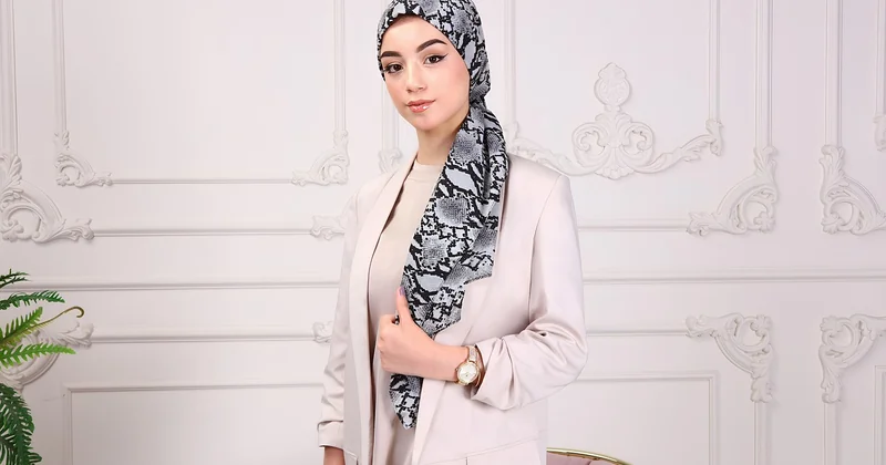 Combien mettre dans un foulard carré ?